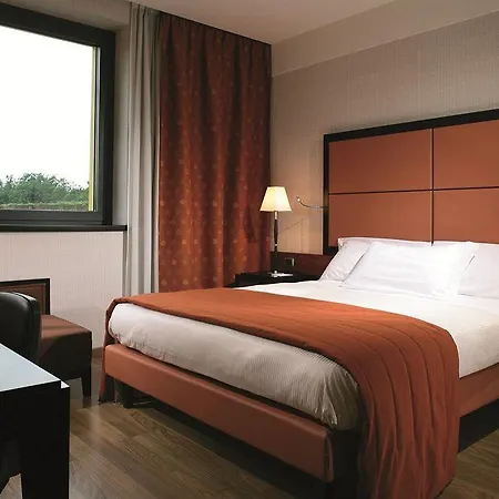 Crowne Plaza Milan - Malpensa Airport By Ihg 4* Case Nuove