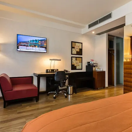 Crowne Plaza Milan - Malpensa Airport By Ihg Hotel