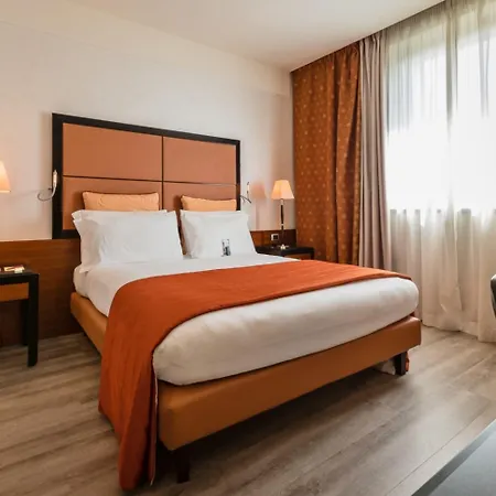 Hotel Crowne Plaza Milan - Malpensa Airport By Ihg Case Nuove (Lombardy)