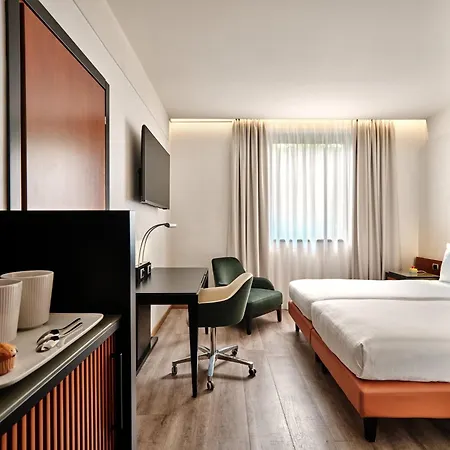 Crowne Plaza Milan - Malpensa Airport By Ihg 4* Case Nuove (Lombardy)