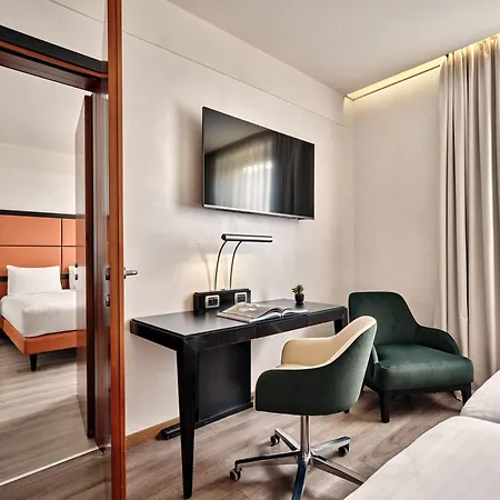 Crowne Plaza Milan - Malpensa Airport By Ihg 4*