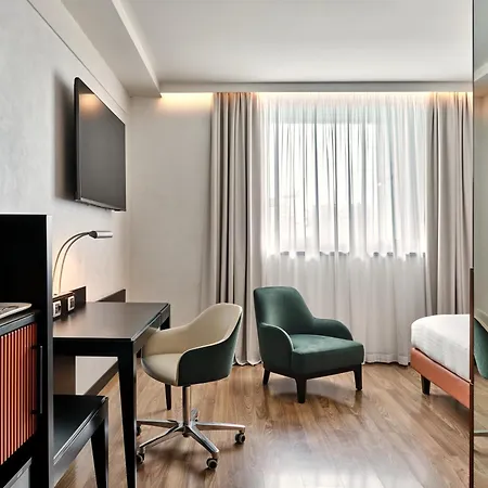 Crowne Plaza Milan - Malpensa Airport By Ihg Hotel 4*