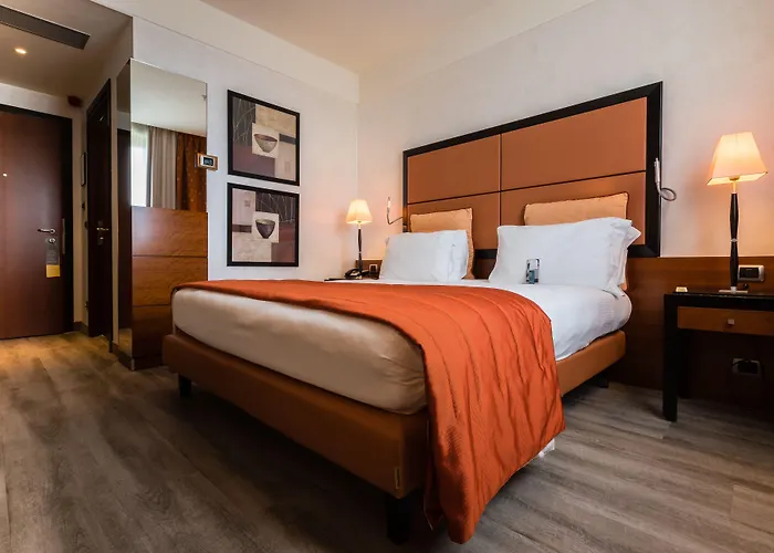 Отель Crowne Plaza Milan - Malpensa Airport By Ihg 4*